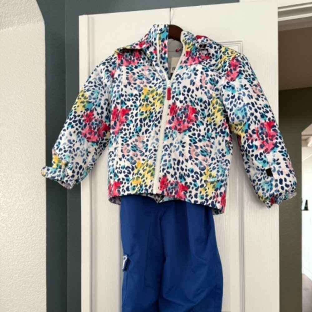 Girls Roxy Snow Jacket, size 6-7, with matching mittens